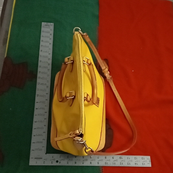 Yellow Patent Leather Handbag Dooney & Bourke - Picture 6 of 8